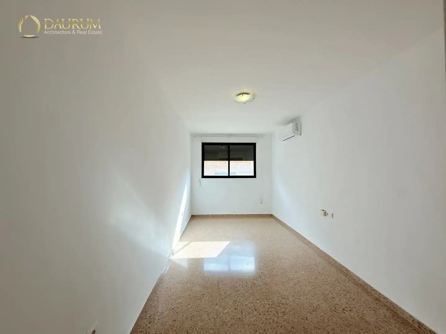 Flat for sale in Casc Urbà