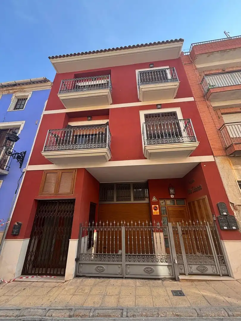 Wohngebäude mit Aufzug zum Verkauf in Calle MAYOR SEVILLA 3, imagen 2