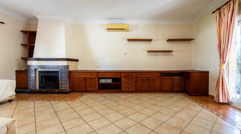 Foto 3 de Casa o xalet en venda a Calle de Los Tulipanes, Palomares del Río, Sevilla