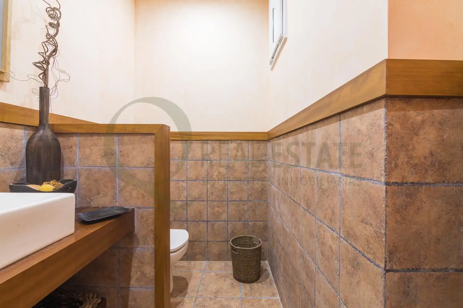 Bany de Casa o xalet en venda en Alicante / Alacant amb Calefacció, Jardí privat i Terrassa