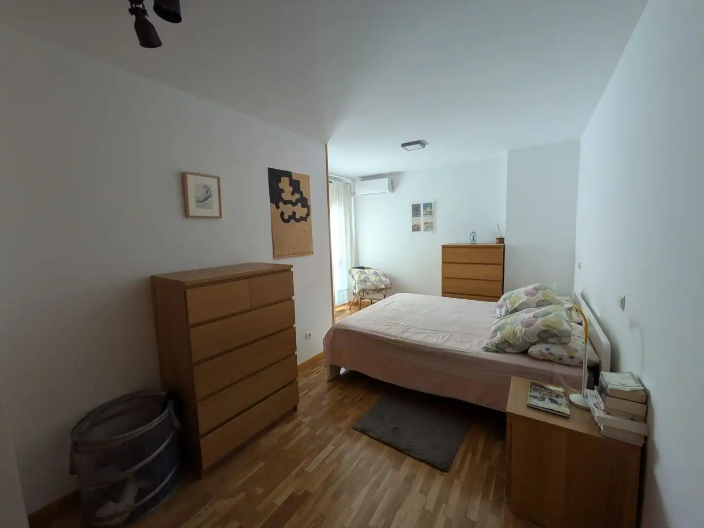 Schlafzimmer von Wohnung zum Verkauf in  Madrid Capital mit Klimaanlage und Balkon