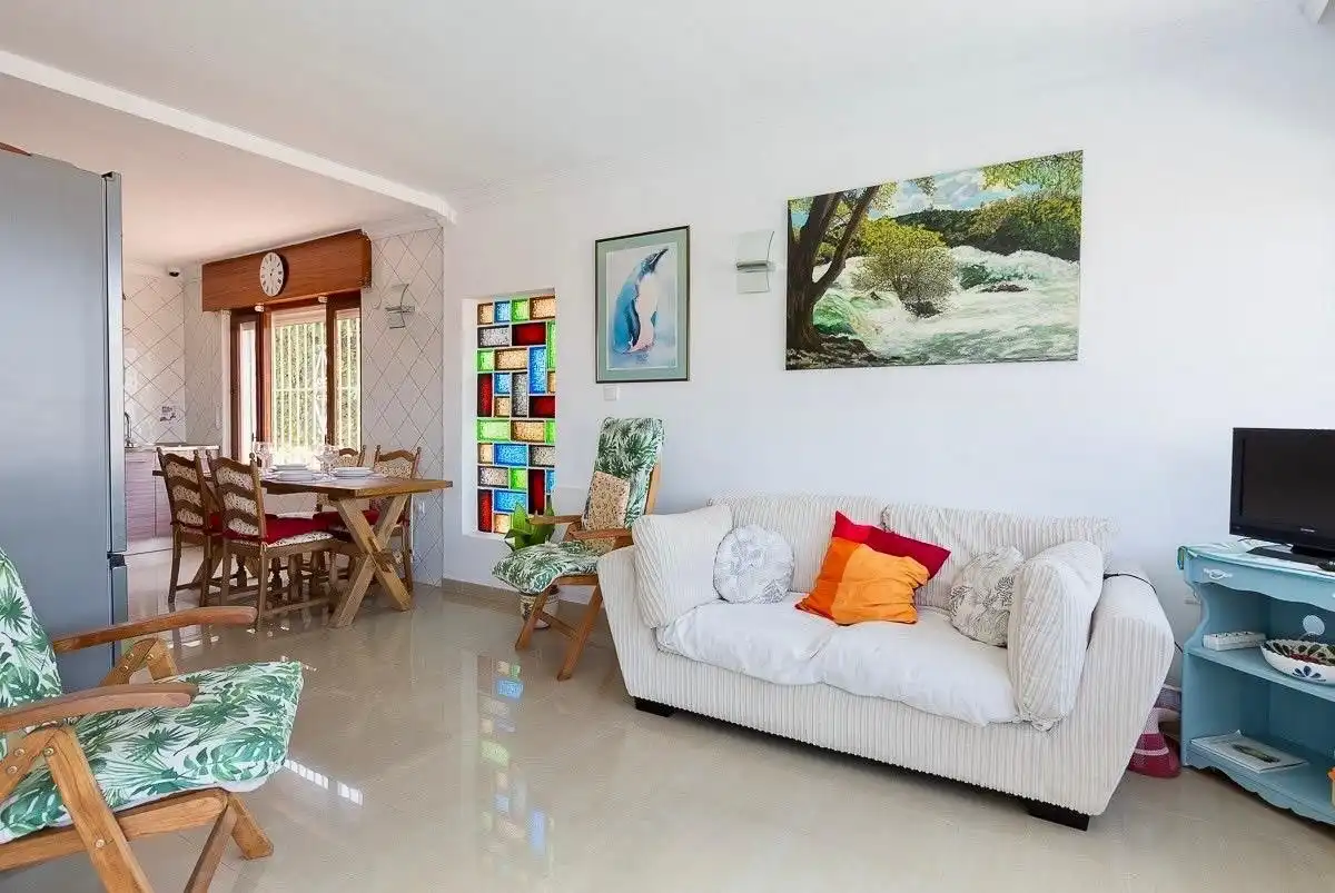 Wohnzimmer von Einfamilien-Reihenhaus zur Miete in Vélez-Málaga mit Terrasse und Schwimmbad