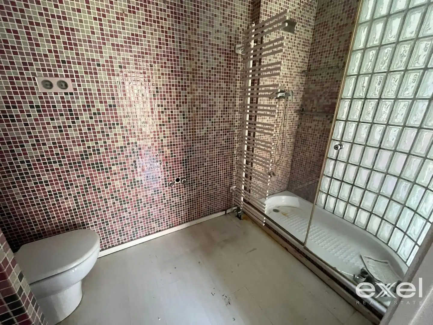 Bathroom of Houses for sale in El Prat de Llobregat  with Terrace