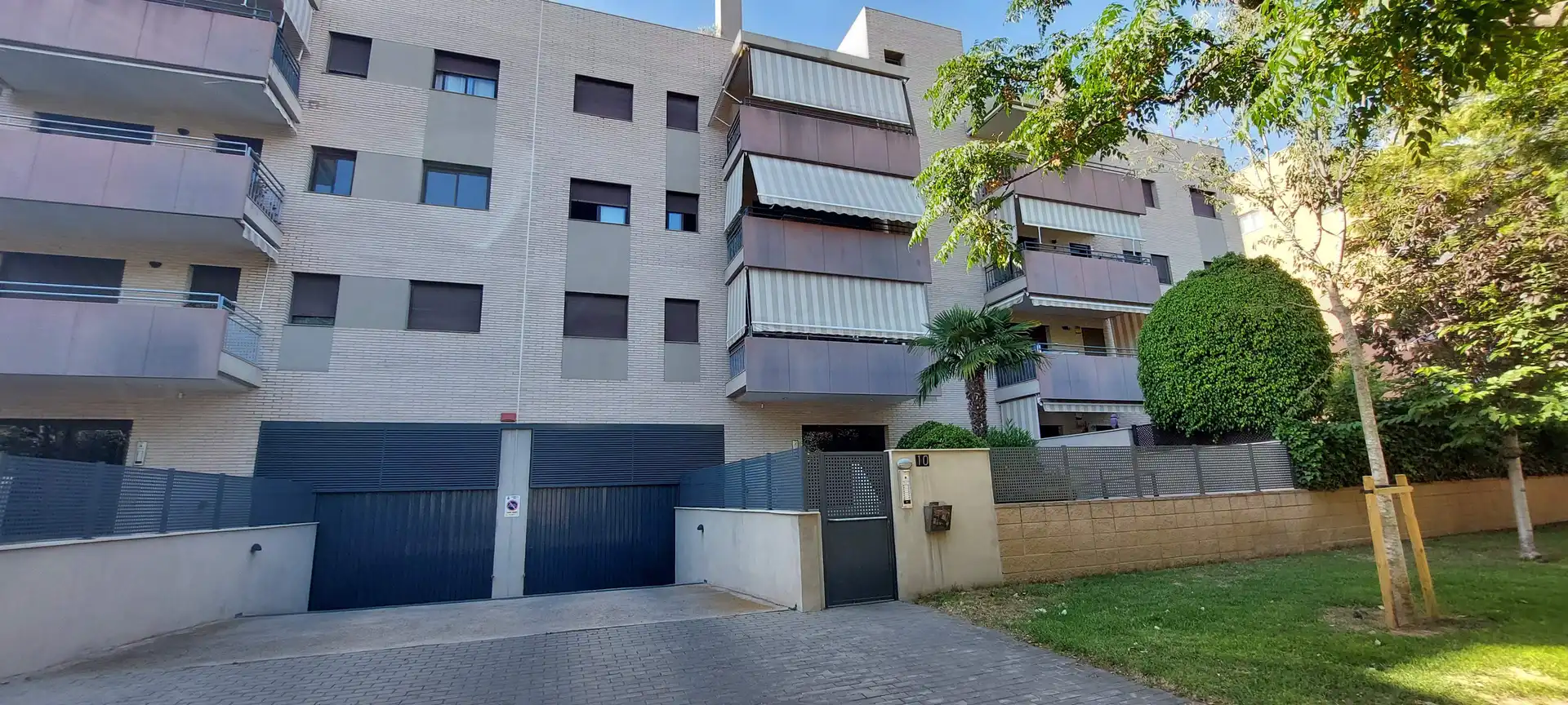 Vista exterior de Planta baixa en venda en Salou amb Aire condicionat, Calefacció i Jardí privat
