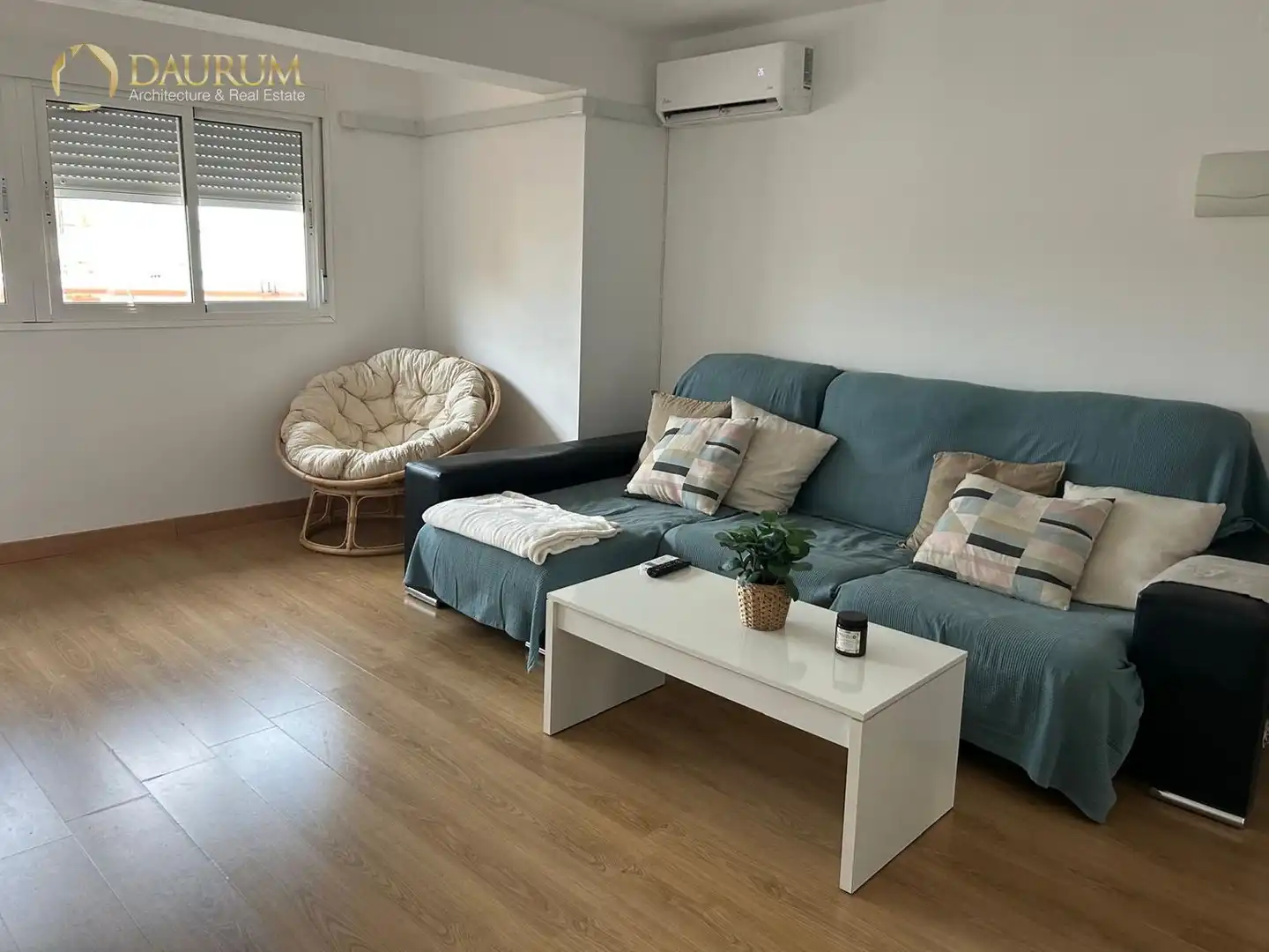 Sala de estar de Piso en venta en Sevilla con Aire acondicionado