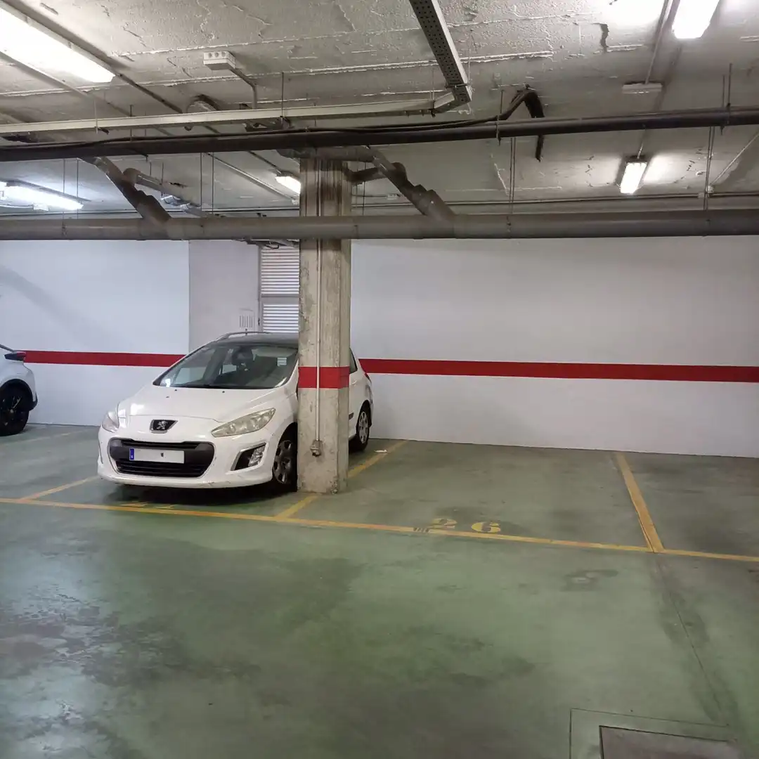Parking of Houses for sale in Tomares  with Air Conditioner, Heating and Terrace