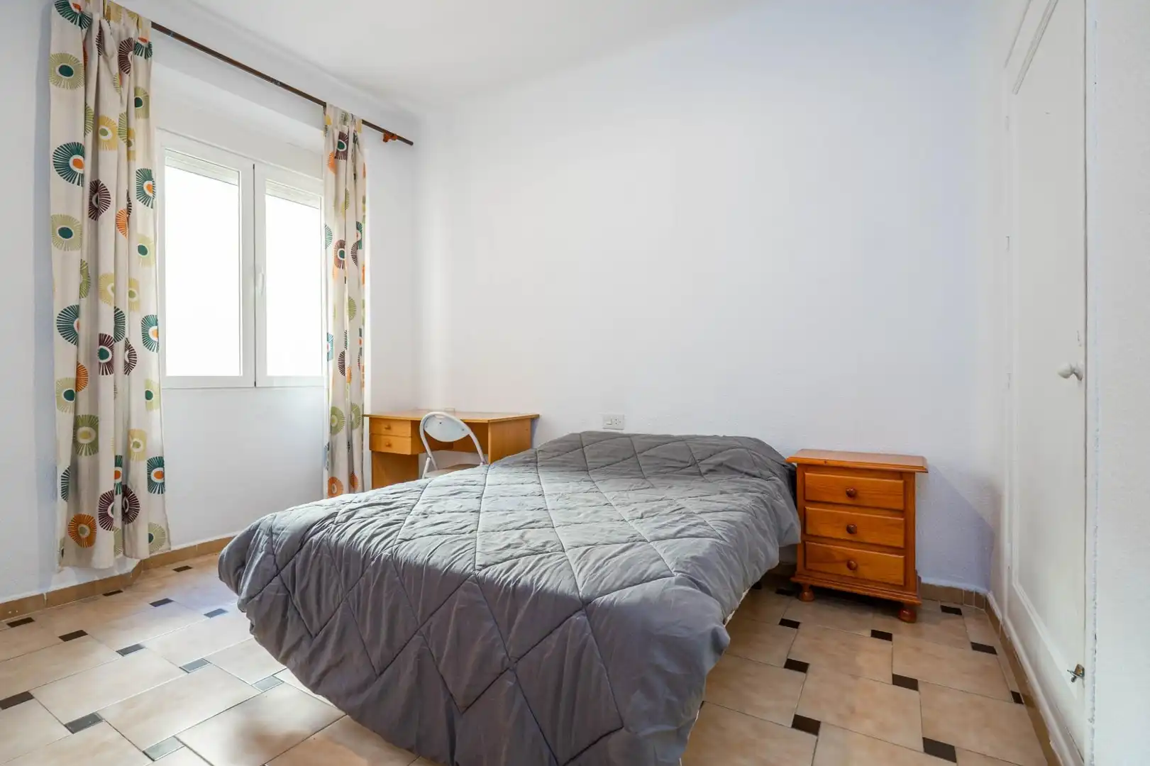 Habitación de Piso en venta en Granada