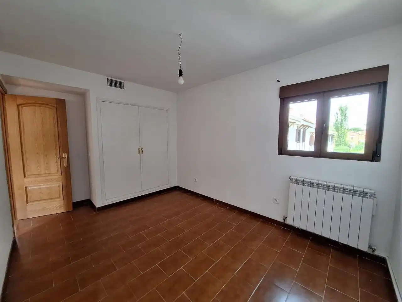 Dormitori de Casa adosada en venda en Quijorna amb Calefacció, Terrassa i Piscina comunitària