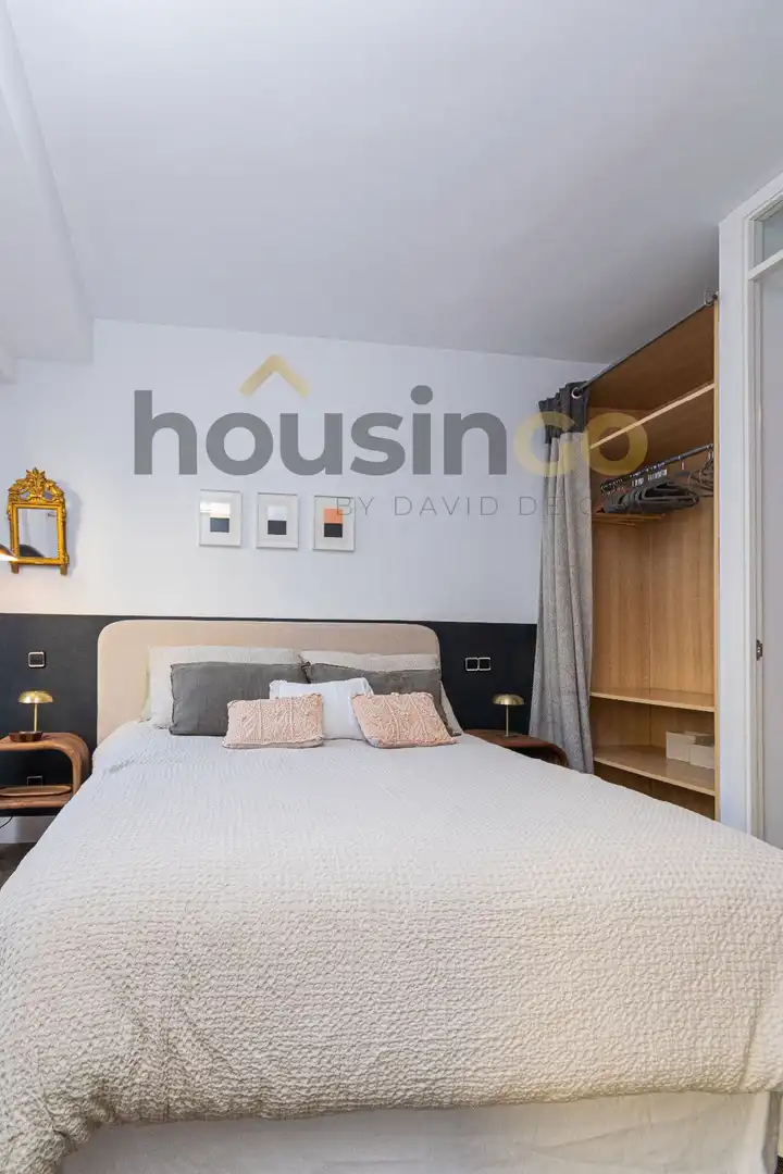 Bedroom of Flat for rent in Madrid  with Air Conditioner, Heating and Parquet flooring