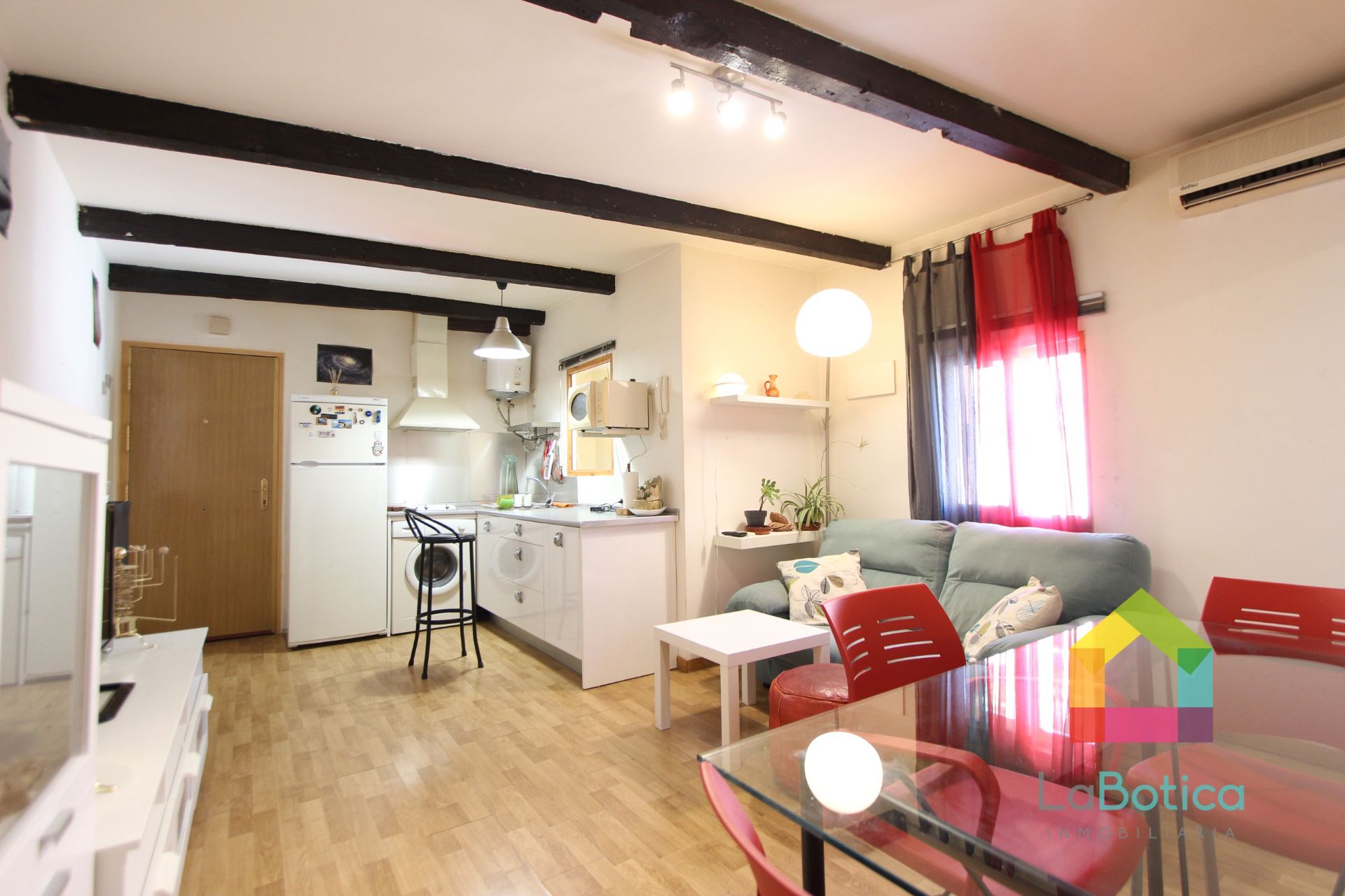 Living room of Apartment for sale in  Toledo Capital  with Air Conditioner