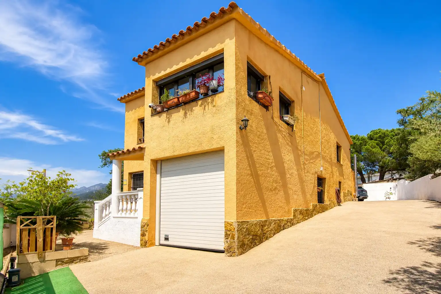 Vista exterior de Casa o chalet en venta en Roses con Aire acondicionado, Calefacción y Jardín privado