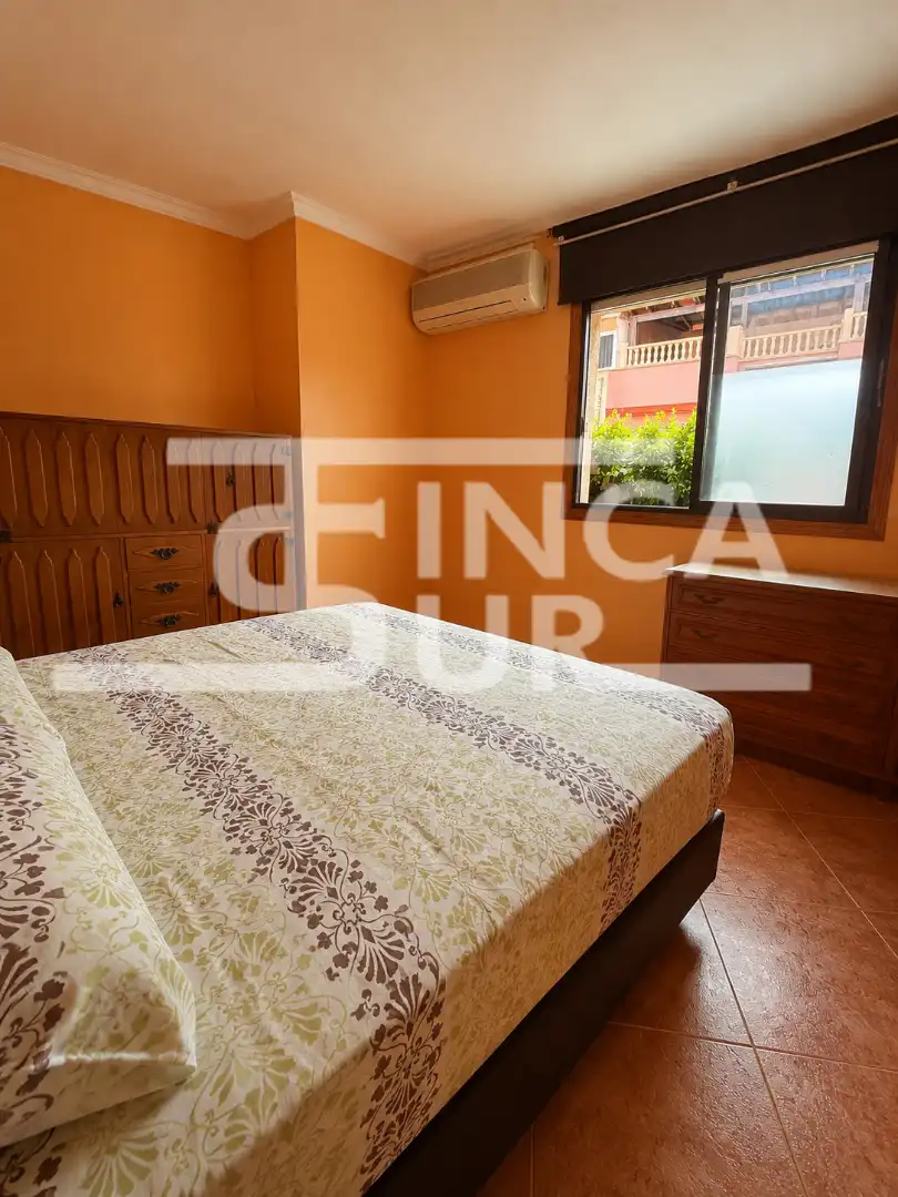 Habitación de Apartamento en venta en Roquetas de Mar con Terraza y Amueblado