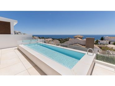Casa con piscina en venta en Calle Pistacho