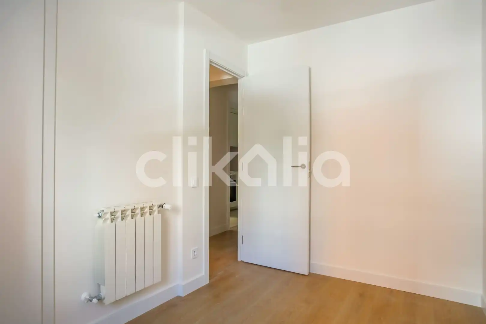 Bedroom of Flat for sale in Madrid  with Air Conditioner, Heating and Private garden