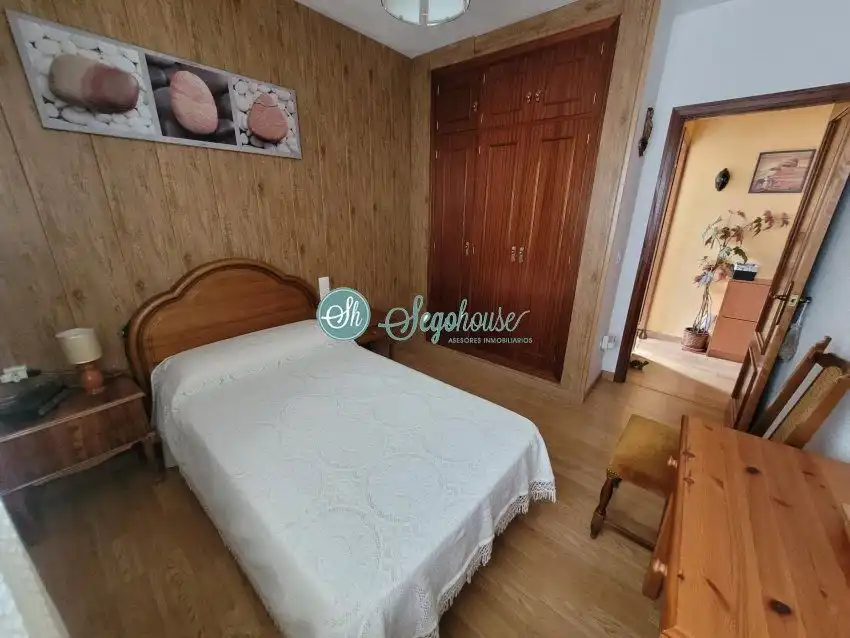 Habitación de Piso en venta en La Lastrilla  con Calefacción y Terraza