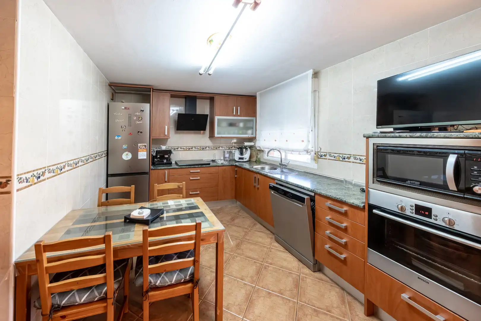 Cocina de Casa o chalet en venta en Chiloeches con Aire acondicionado, Calefacción y Jardín privado