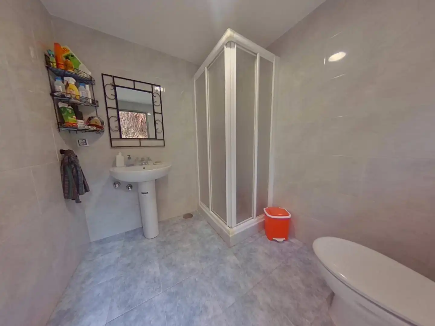 Baño de Finca rústica en venta en Almodóvar del Río con Aire acondicionado, Jardín privado y Piscina