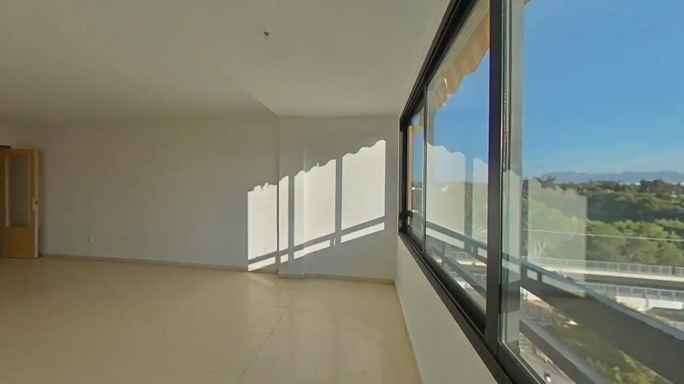 Piso en venta en Benidorm con Piscina