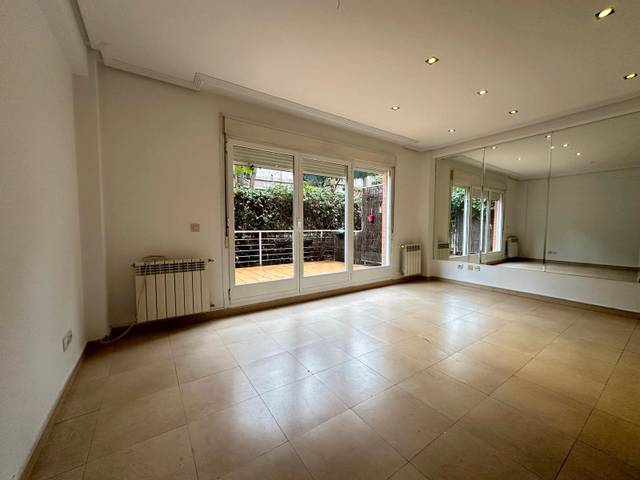 Dúplex en Alquiler en Avenida Castillo Olivares, 1 en Centro Comercial - Hospital