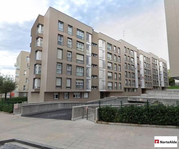 Garaje en Venta en Bagatza - San Vicente
