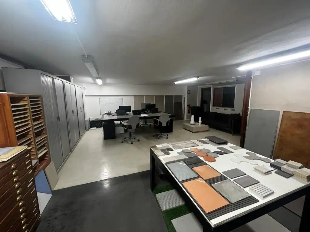Nau industrial en venda en Sant Adrià de Besòs