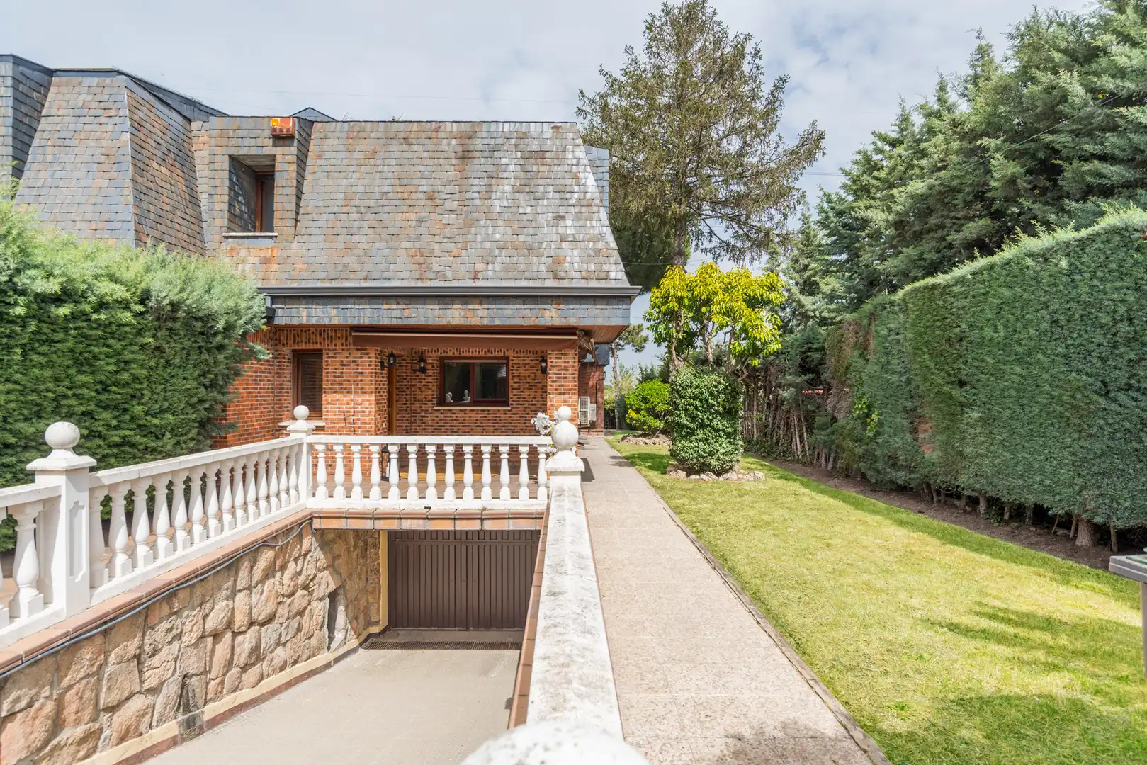 Garden of Houses for sale in Pozuelo de Alarcón  with Air Conditioner, Heating and Private garden