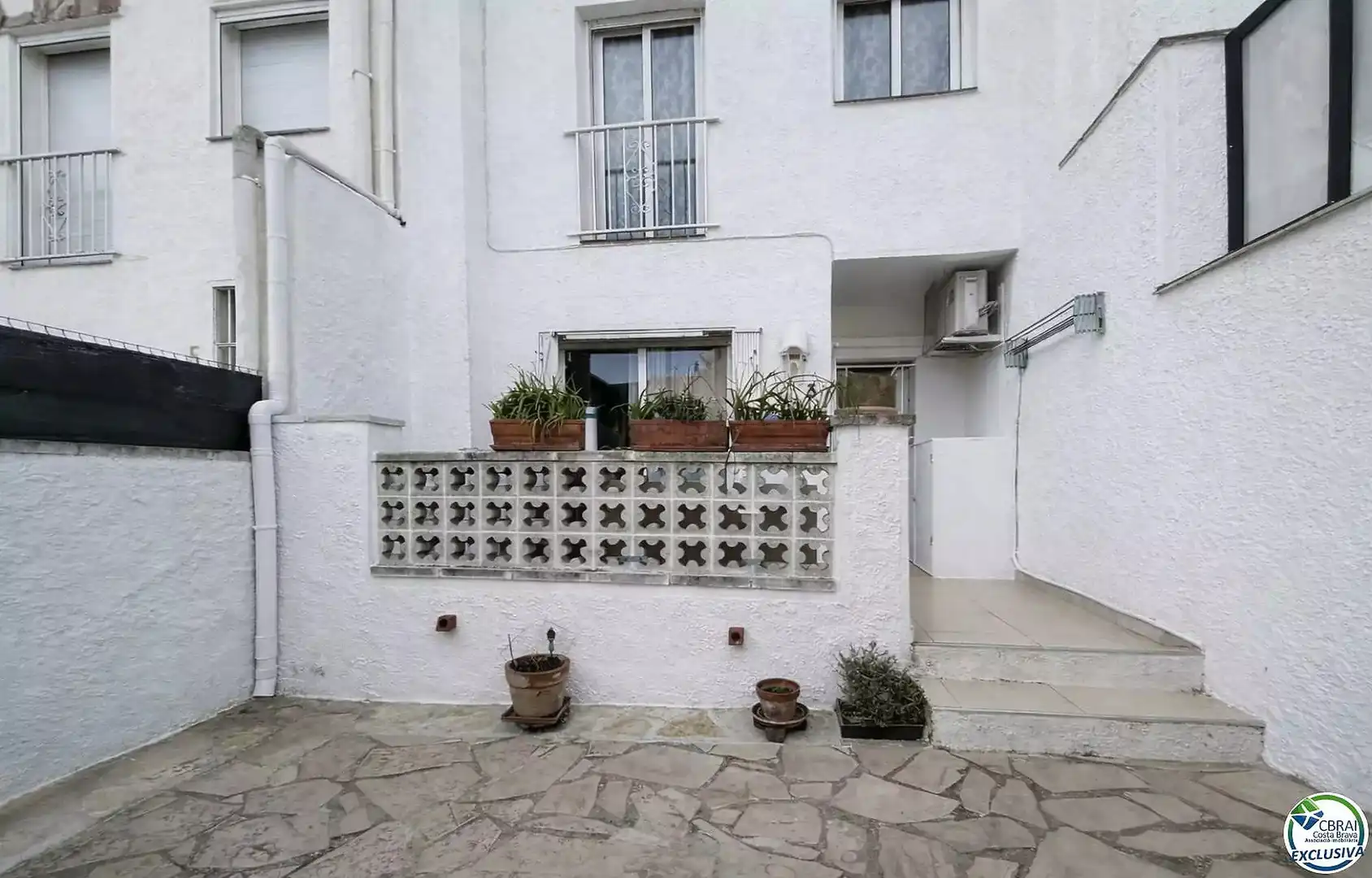 Garden of Houses for sale in Empuriabrava  with Air Conditioner, Heating and Private garden