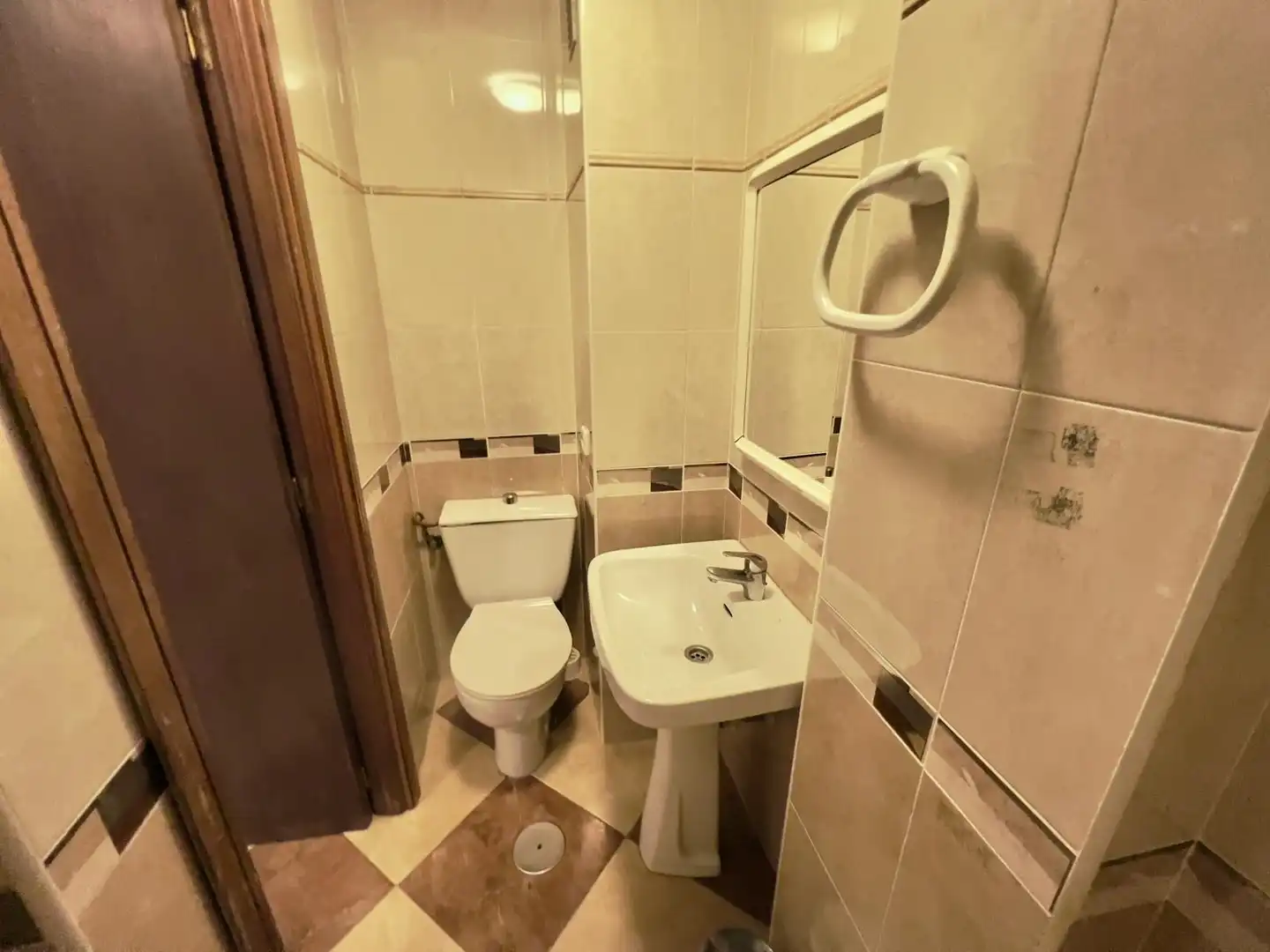 Baño de Piso en venta en Cáceres con Calefacción, Terraza y Amueblado