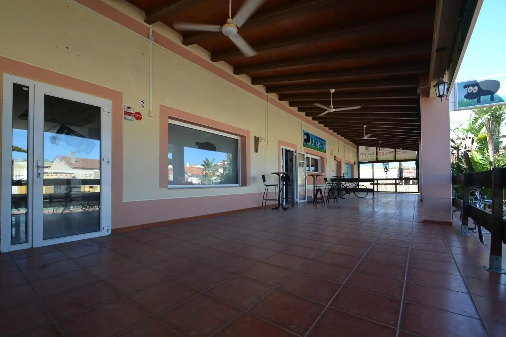 Local en venda en Deltebre amb Aire condicionat i Moblat