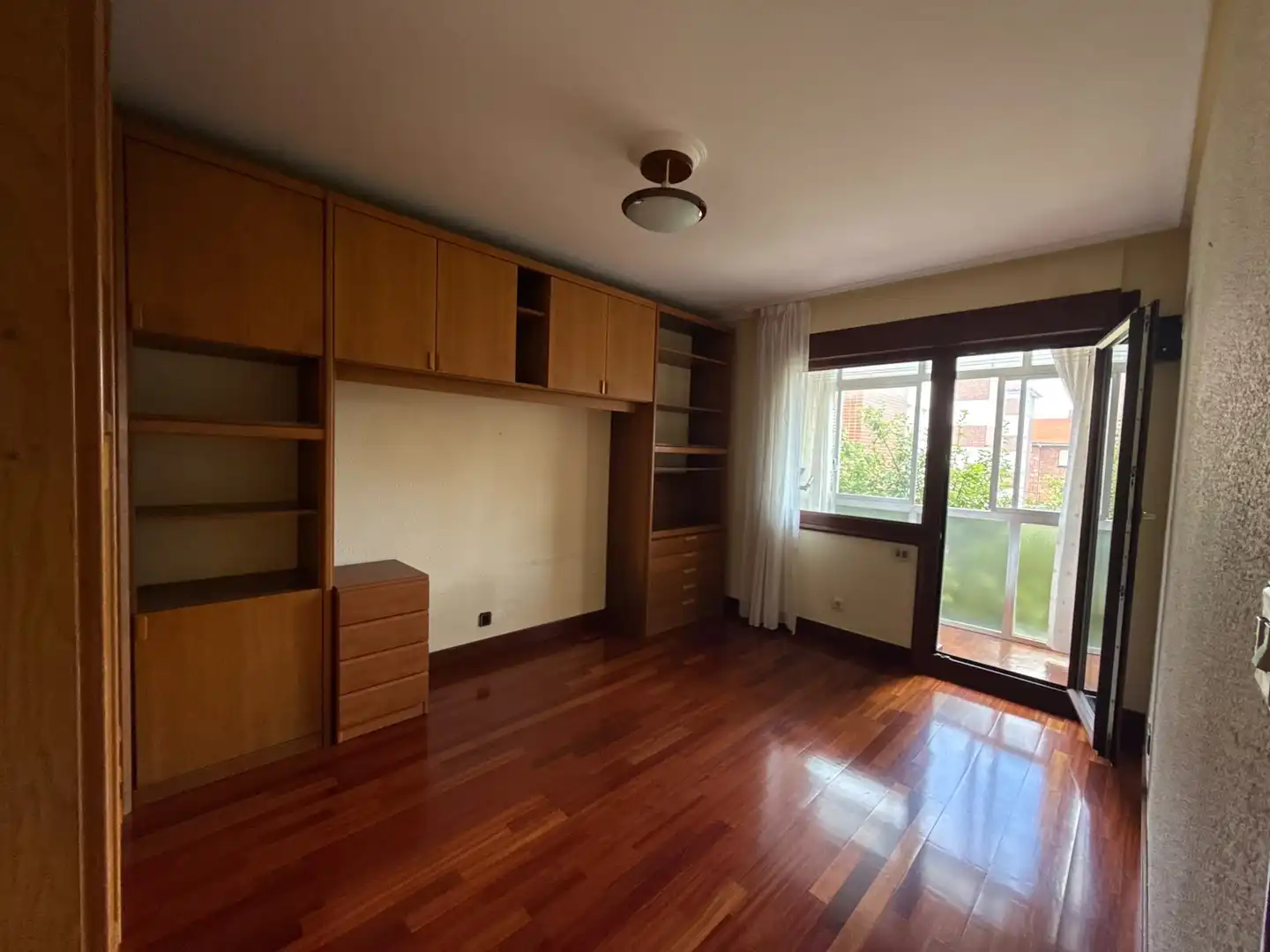 Habitación de Piso en venta en Getxo  con Calefacción y Balcón