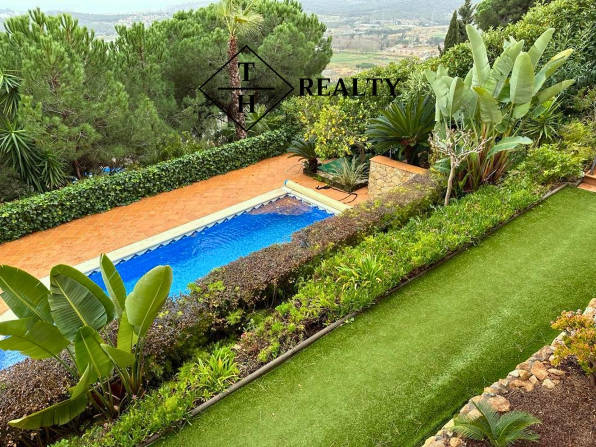 Vista exterior de Casa o xalet de lloguer en Castell-Platja d'Aro amb Jardí privat, Terrassa i Piscina