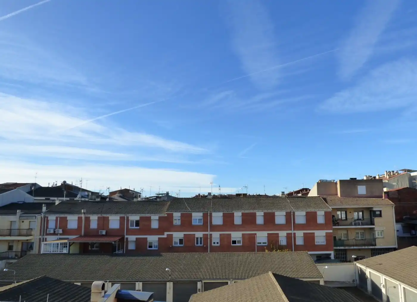 Vista exterior de Casa o xalet en venda en Manresa amb Aire condicionat, Calefacció i Terrassa