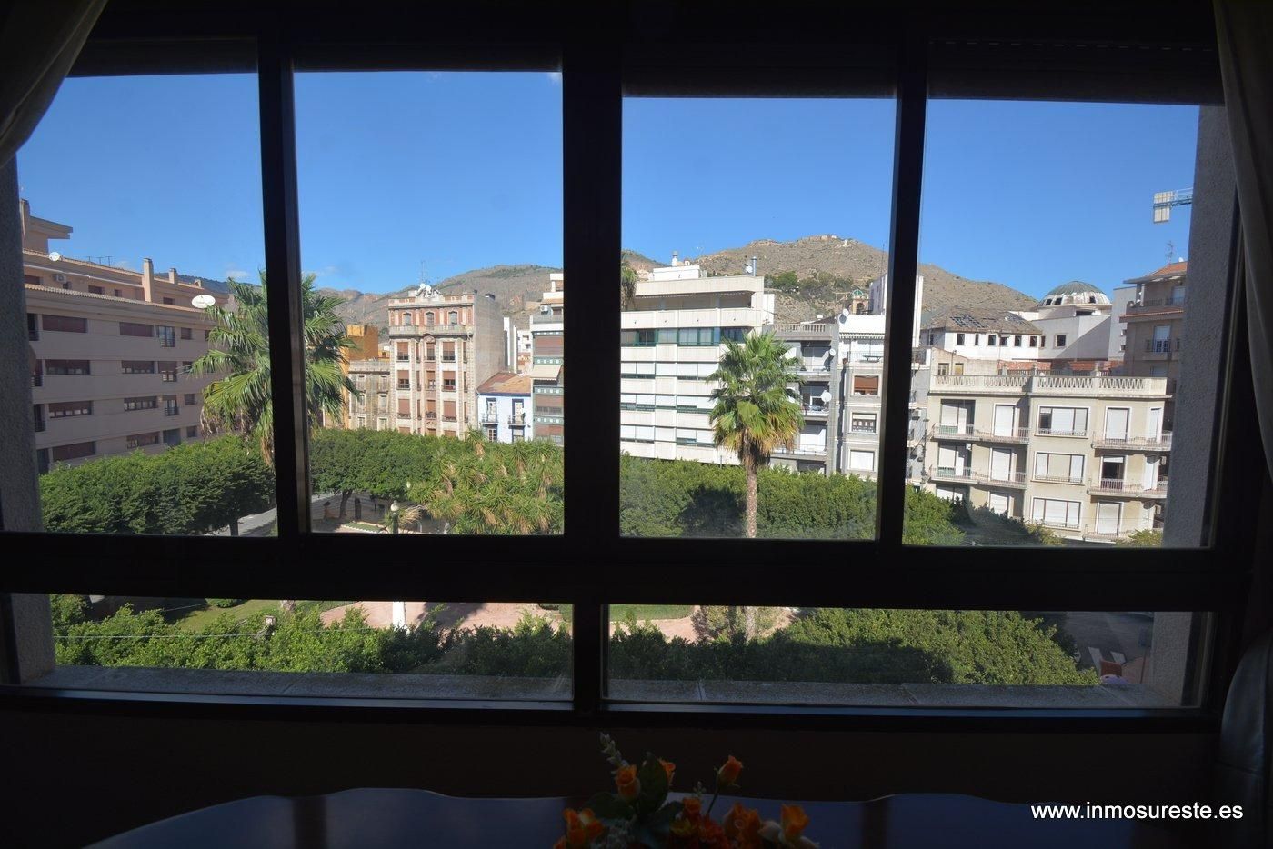 Vista exterior de Pis en venda en Orihuela amb Aire condicionat, Jardí privat i Balcó