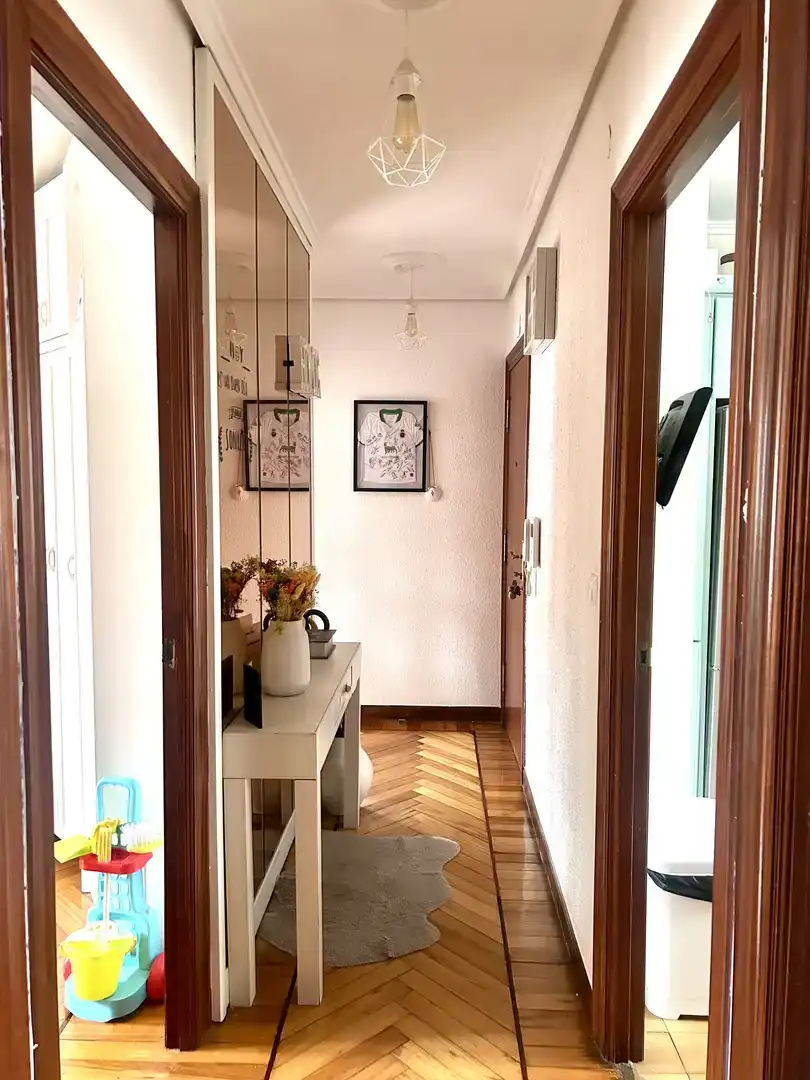 Piso en venta en Camargo con Parquet, Amueblado y Balcón