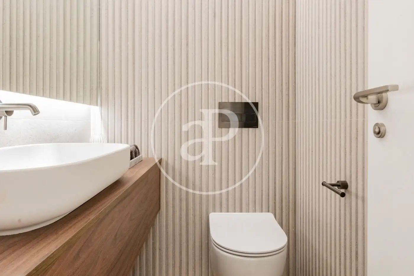 Badezimmer von Wohnung zum Verkauf in Madrid mit Klimaanlage, Heizung und Abstellraum