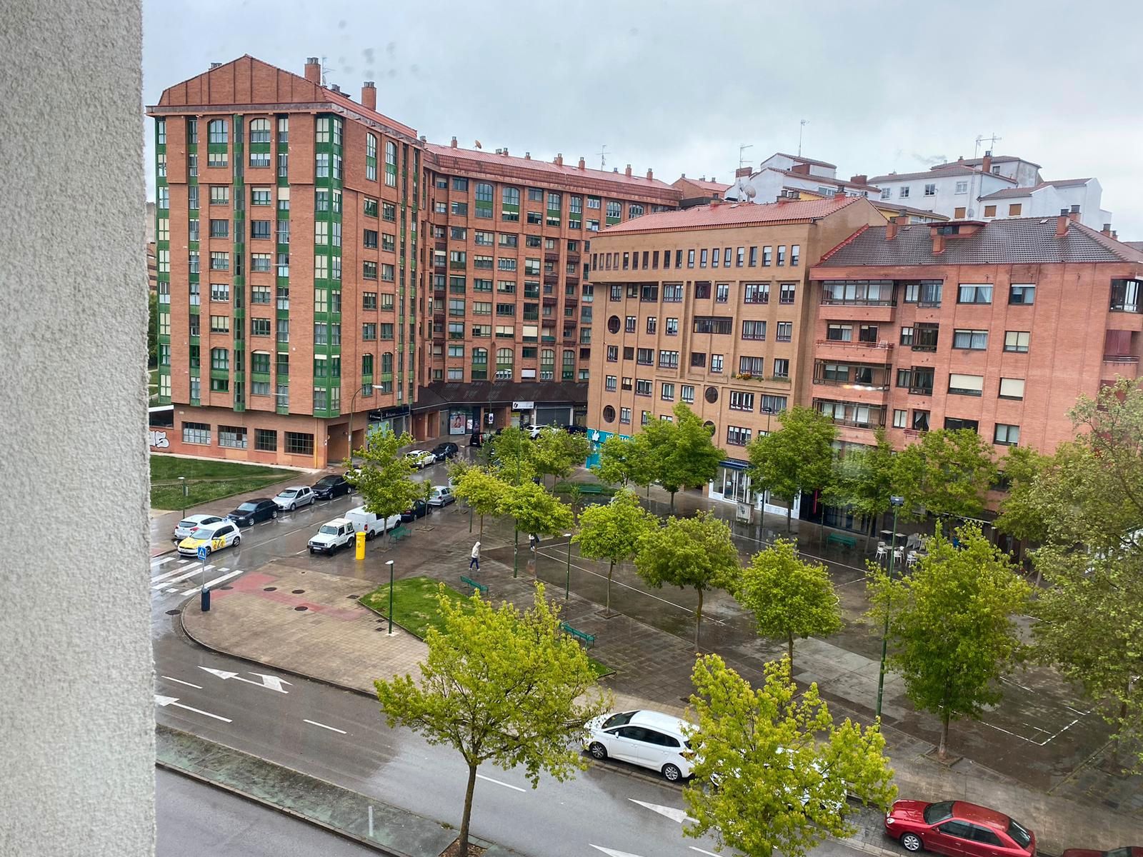 Vista exterior de Dúplex en venda en Burgos Capital amb Calefacció, Terrassa i Traster