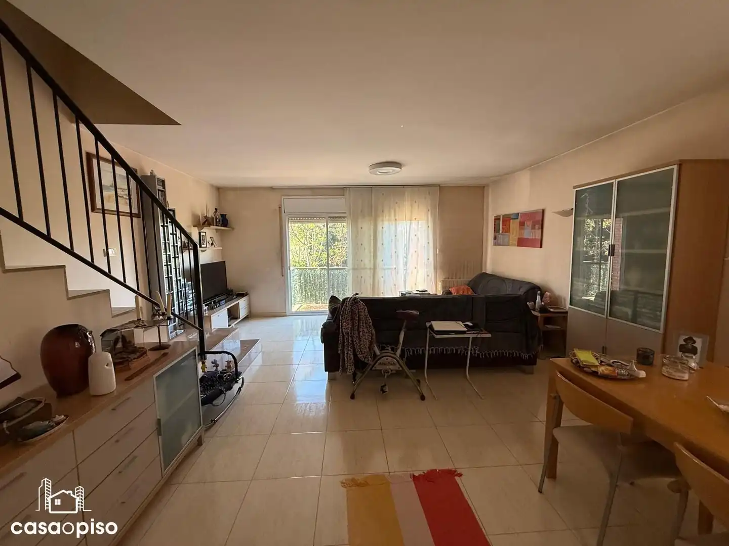Sala de estar de Casa adosada en venta en Santa Perpètua de Mogoda con Calefacción y Terraza