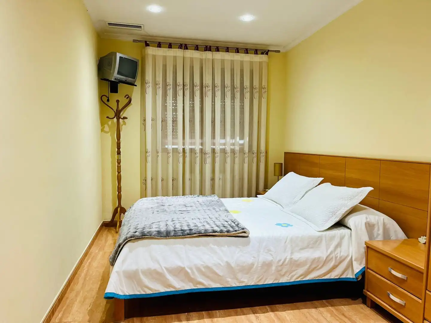 Bedroom of Houses for sale in Elche / Elx  with Air Conditioner, Private garden and Terrace