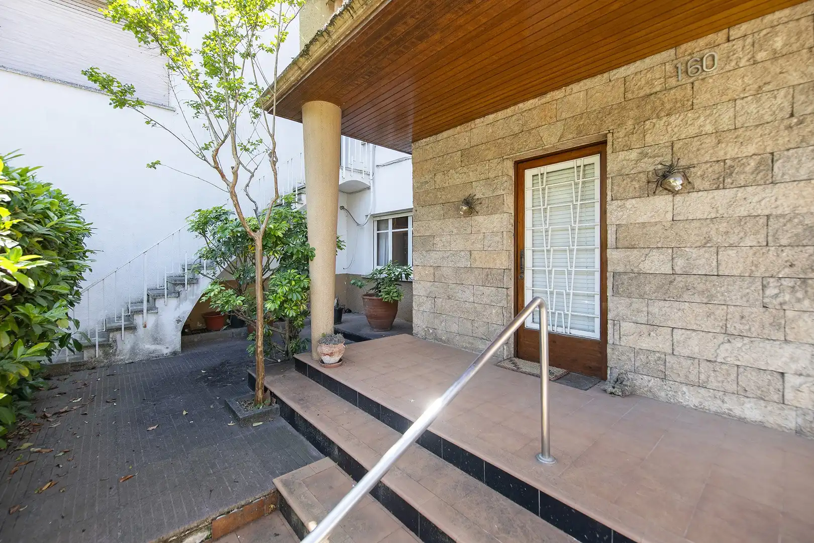 Exterior view of Houses for sale in Banyoles  with Heating