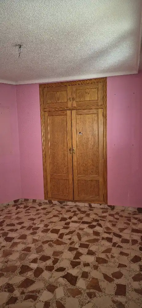 Habitación de Piso en venta en Albacete con Calefacción, Trastero y Balcón