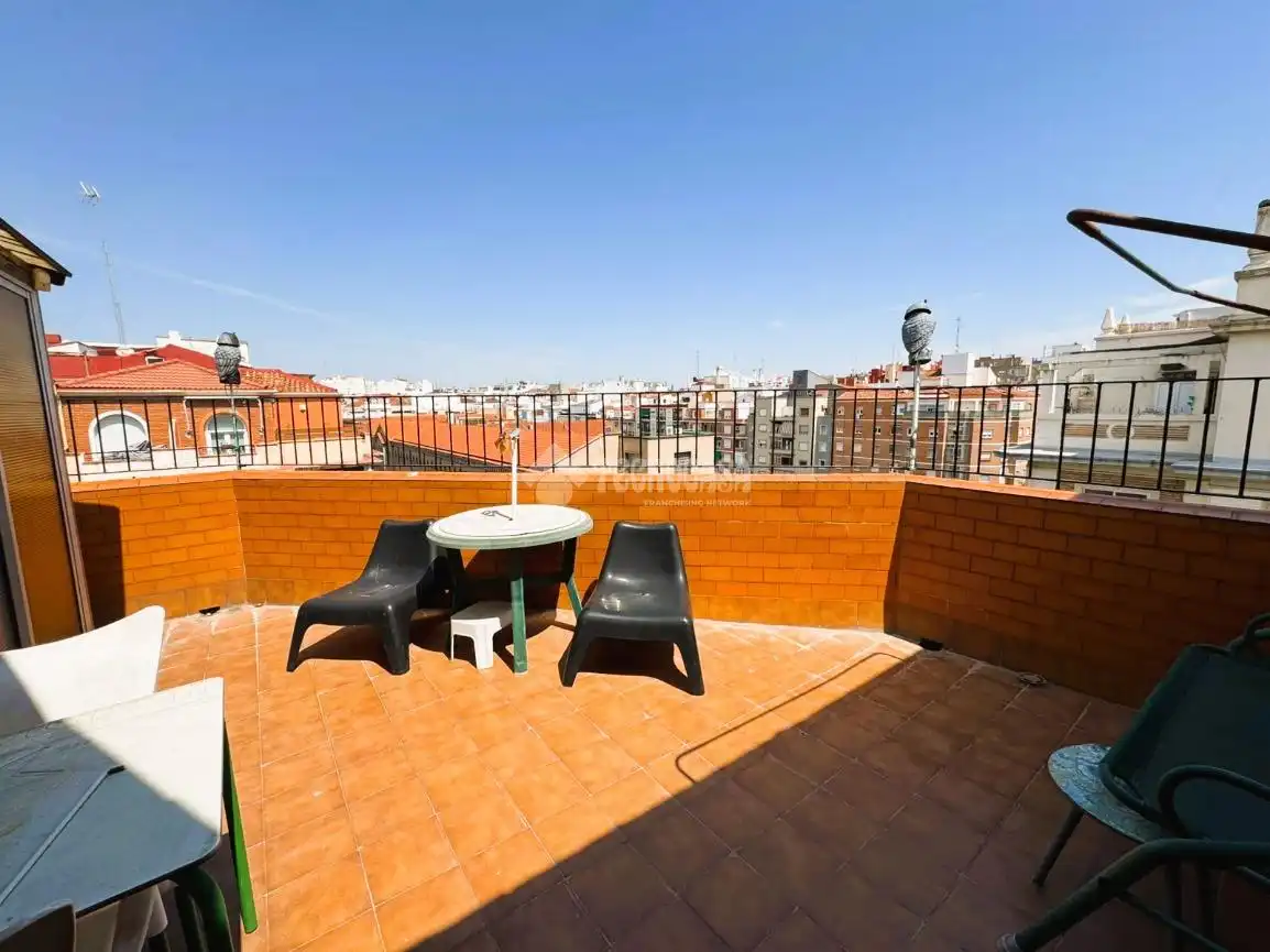 Terraza de Piso en venta en Zaragoza con Calefacción y Parquet