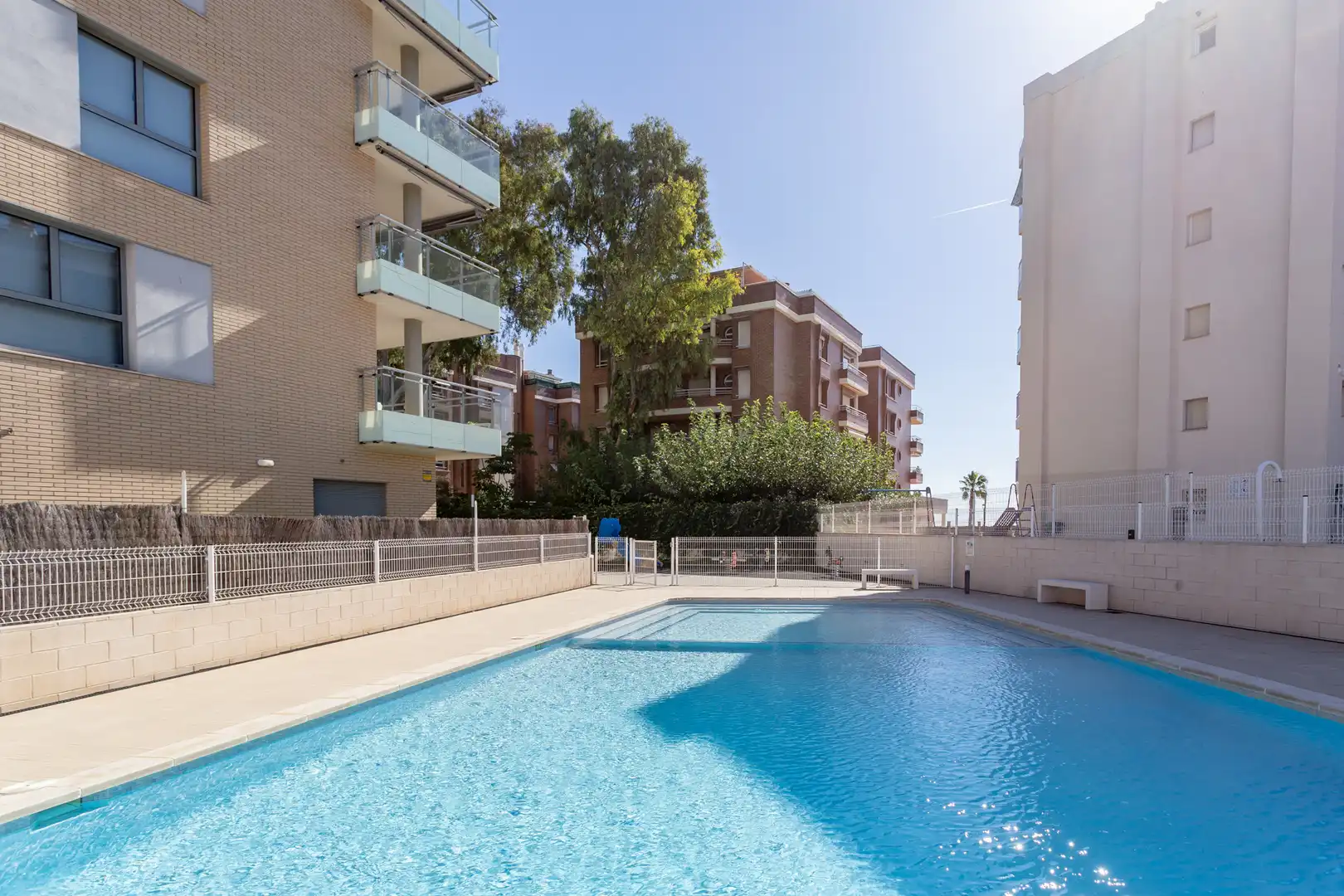 Piscina de Planta baixa en venda en Torredembarra amb Aire condicionat, Calefacció i Jardí privat