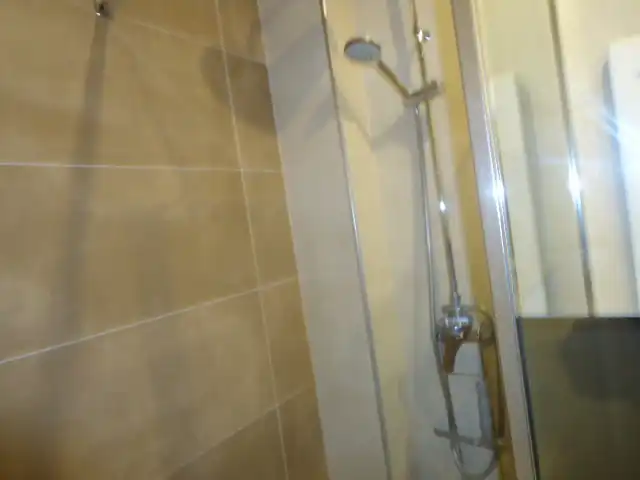 Baño de Dúplex de alquiler en Granada con Calefacción, Terraza y Amueblado