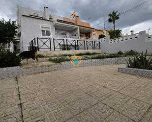 Vista exterior de Casa adosada en venda en La Nucia amb Aire condicionat, Calefacció i Jardí privat