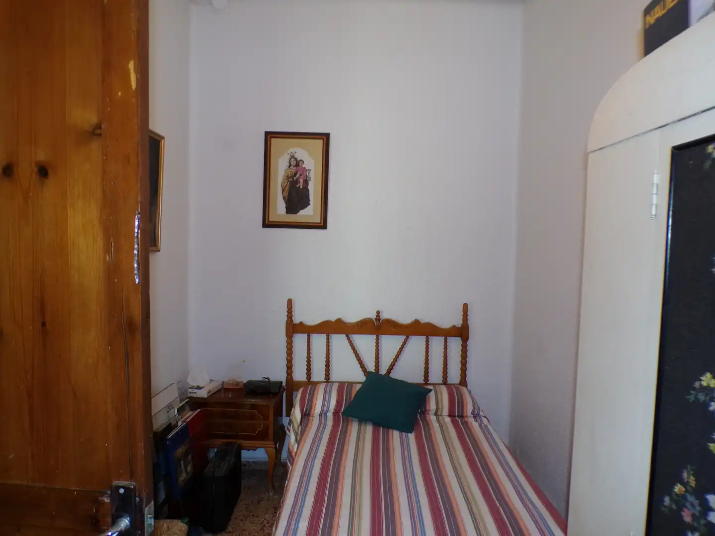 Dormitori de Casa o xalet en venda en Tavernes Blanques amb Jardí privat