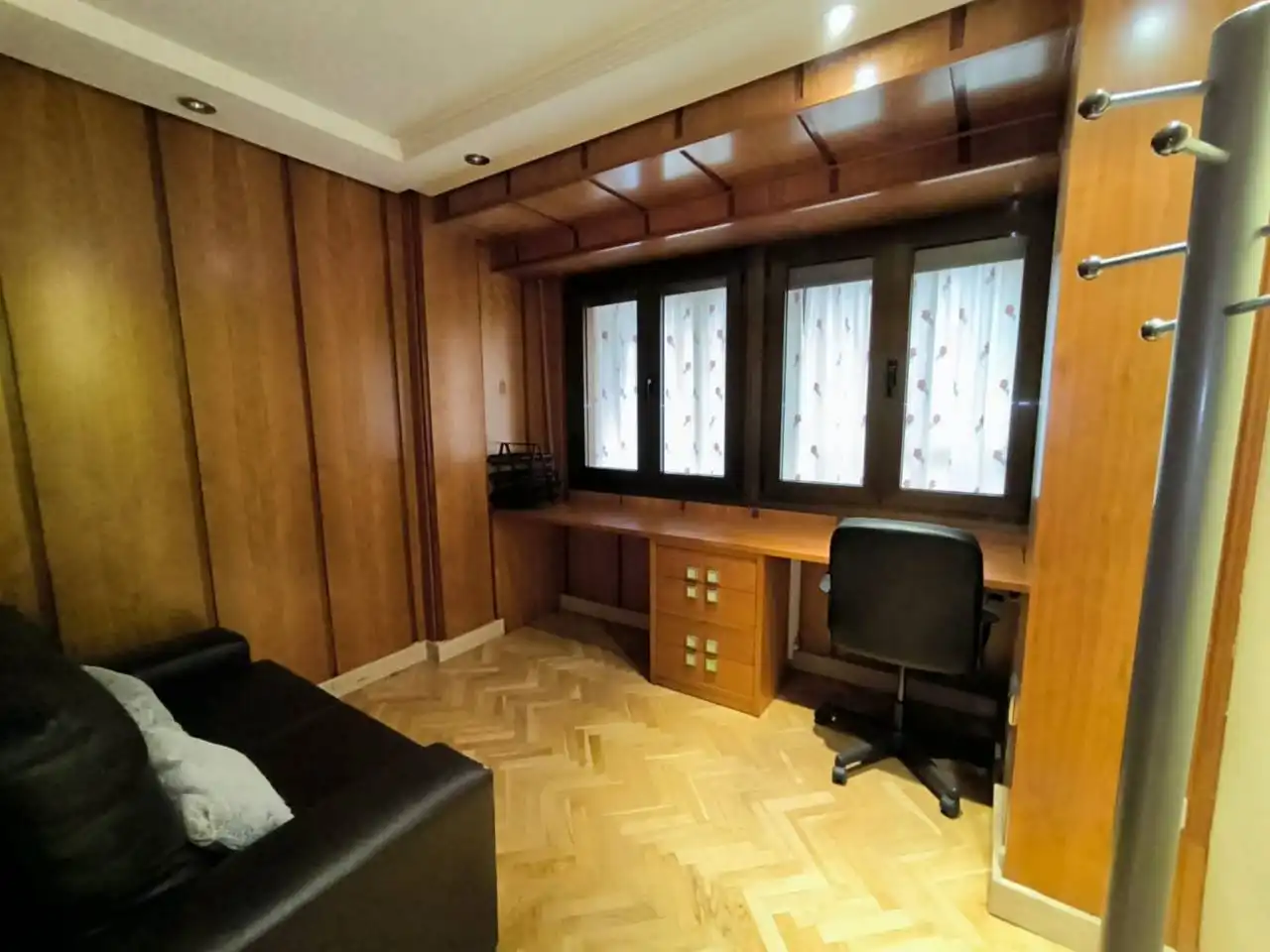 Schlafzimmer von Wohnung zum Verkauf in Albacete mit Klimaanlage, Heizung und Parkett