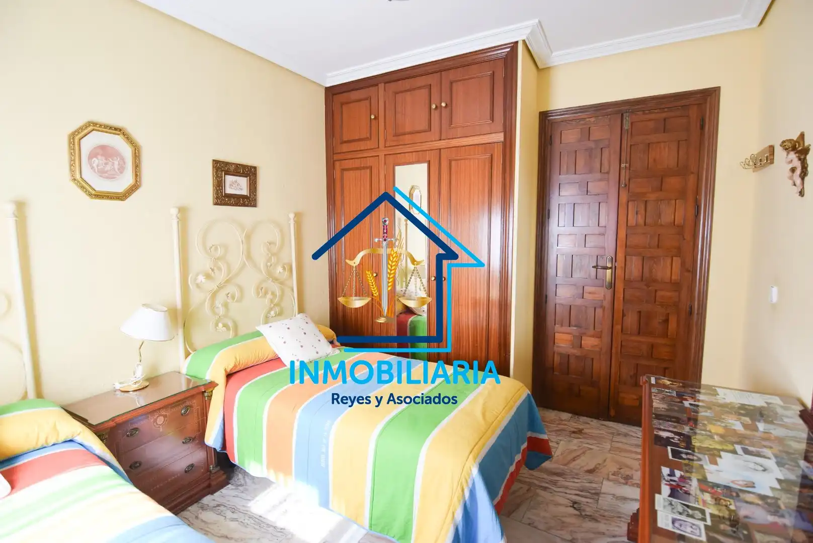 Dormitori de Casa o xalet en venda en Córdoba amb Aire condicionat