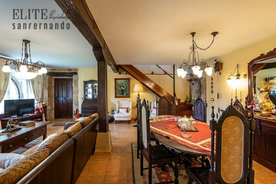Comedor de Casa o chalet en venta en Santa María de Cayón con Calefacción, Jardín privado y Terraza
