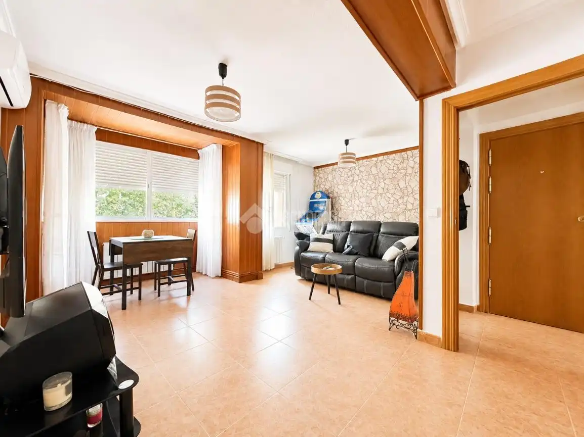 Sala d'estar de Pis en venda en Madrid amb Aire condicionat