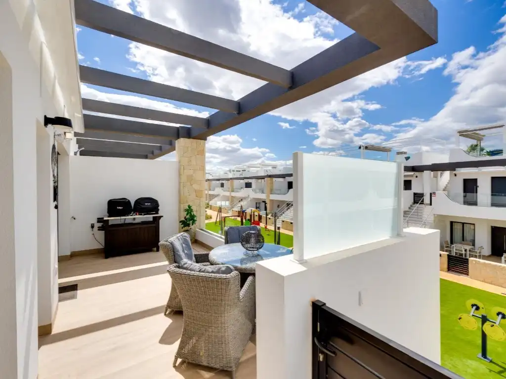 Bungalow with pool for sale in calle campanario, imagen 2